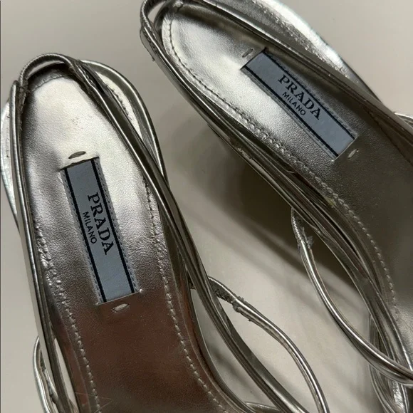 Prada Enameled Metal Triangle Patent Leather Slingback Kitten Heels 38.5 - Picture 6 of 6